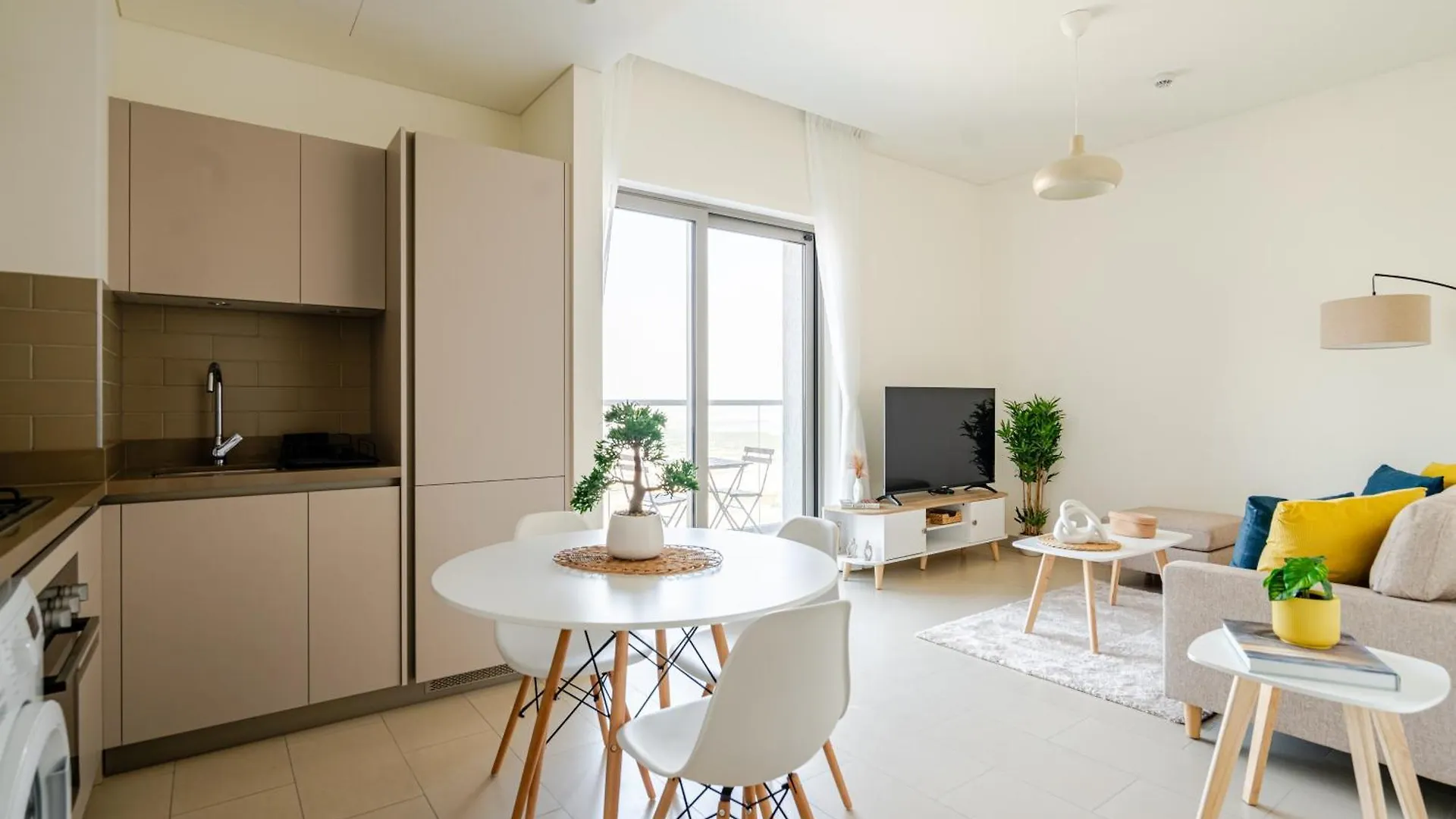 Panoramic 1Br I Luxury Stay Dubai